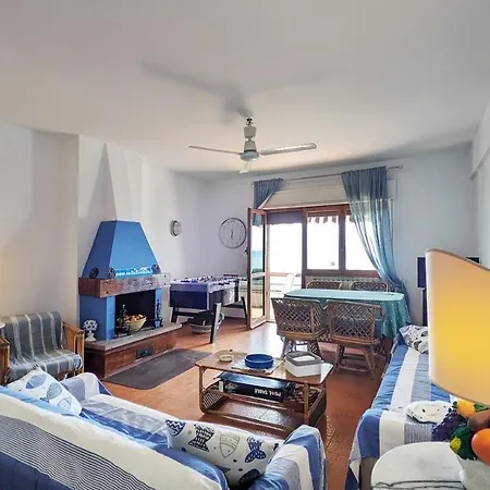 Appartement Casasantosa Un Tuffo In Mare E Sport *